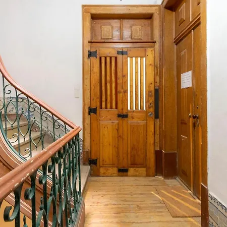 Lv Premier Baixa Do * Lissabon